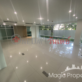 Office Space for Rent on Ekkamai 19 Alley, Watthana, Bangkok _0