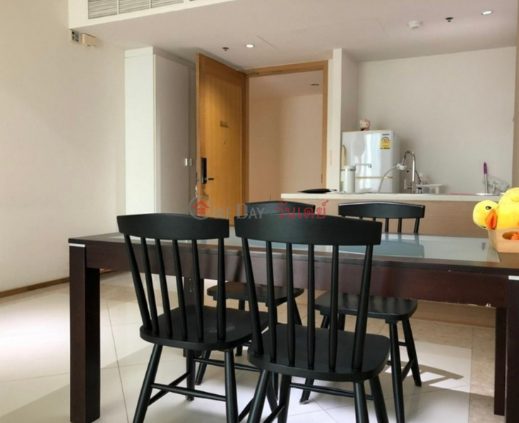 Condo for Rent: The Empire Place, 65 m², 1 bedroom(s) Rental Listings