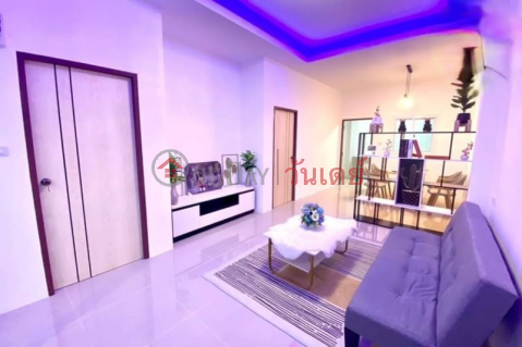 Town House For Sale Soi Chaiyapornvitee (TRI-12277)_0