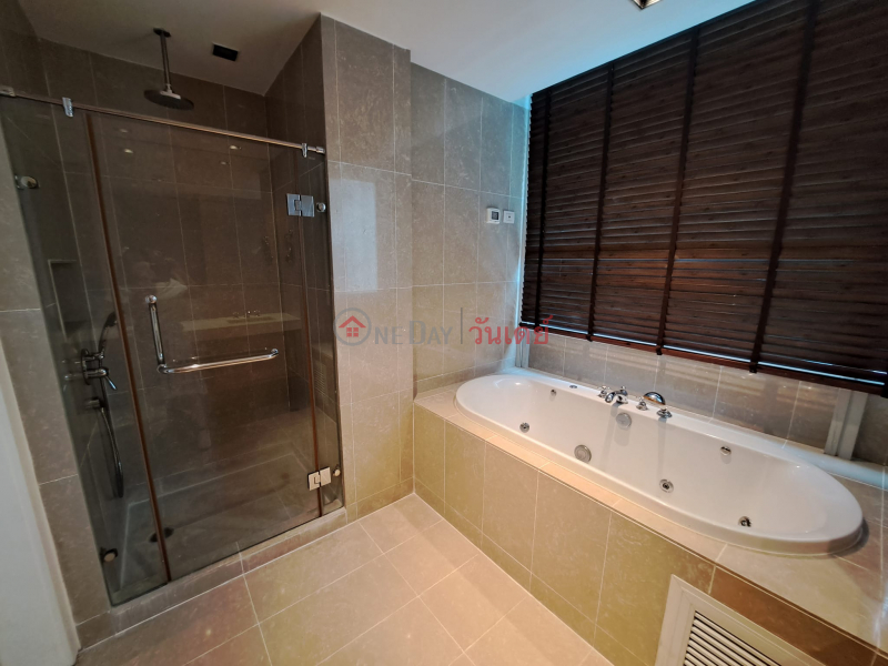 ฿ 125,000 Athenee Residence