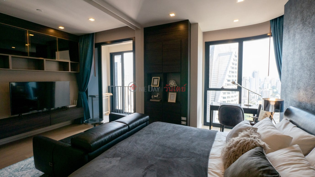 ฿ 37,000/ เดือน A Beautiful 1 Bed Unit Right Next to MRT Sukhumvit (Asoke)