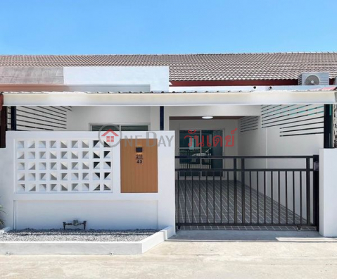 Single-storey townhouse, newly renovated, Tawan Place village _0