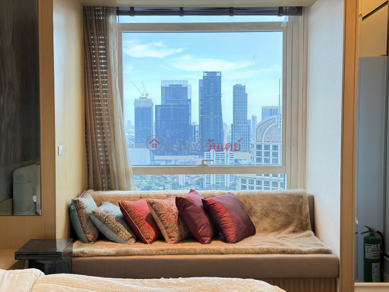 ฿ 120,000/ เดือน ห้องชุดหัวมุมสุดหรู