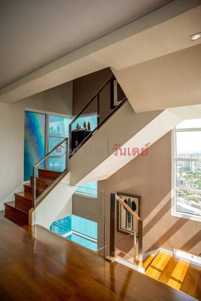 Condo for Sale: Fullerton, 294 m², 3 bedroom(s) Sales Listings