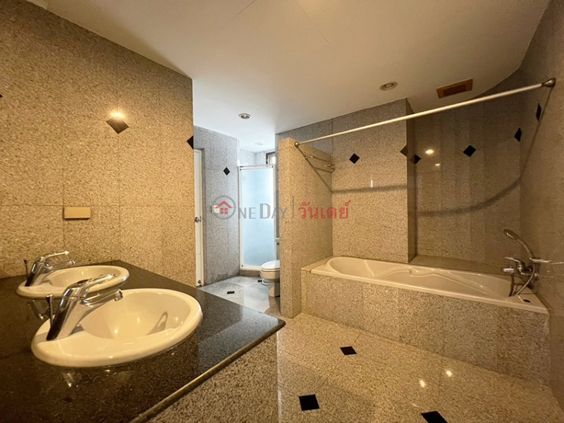 Condo for Rent: Charoenjai Place, 277 m², 4 bedroom(s) Rental Listings