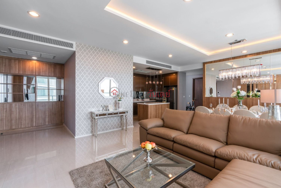 ค้นหาอสังหาริมทรัพย์ในประเทศไทย | OneDay | ที่อยู่อาศัย | รายการเช่า A Luxurious 3 Bedroom Unit