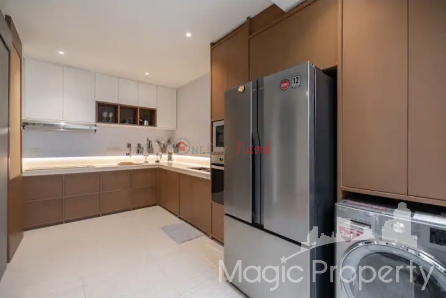 3 Bedroom Townhouse for Sale in Ekkamai 22/Pridi 41, Watthana, Bangkok, Thailand Sales ฿ 15.5Million