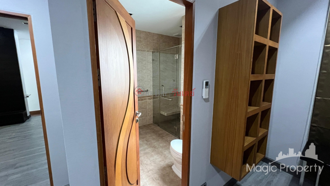 ฿ 225,000/ month, Sukhumvit 26, Khlong Toei, Bangkok