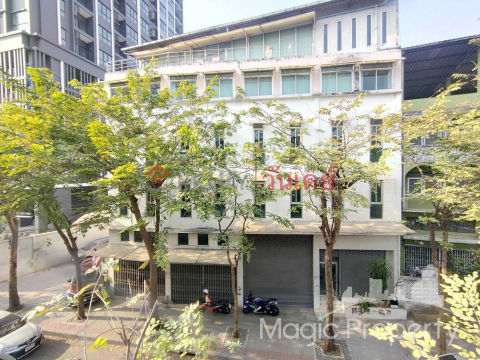 5 Storey Building for sale Soi Itsaraphap 5, Khlong San, Bangkok _0