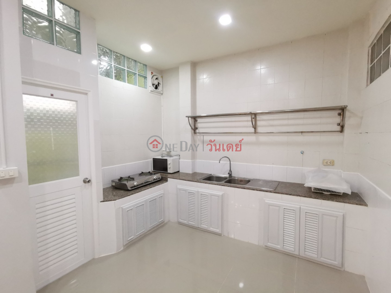 บ้านทาวน์เฮาส์ สำหรับ เช่า: Grand Vienna Rama 3 House, 250 ตร.ม., 3 ห้องนอน, ประเทศไทย เช่า ฿ 48,000/ เดือน