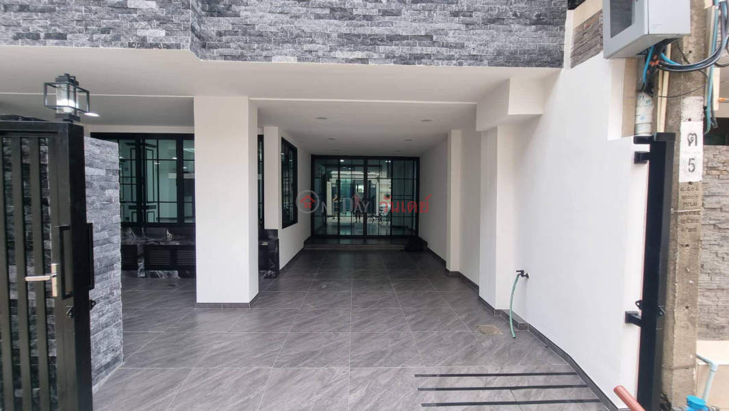 Townhouse for Rent: Townhouse Suk 26-, 216 m², 6 bedroom(s) Thailand | Rental | ฿ 130,000/ month