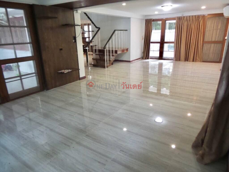 Single House with Garden (Just Renovated) รายการเช่า