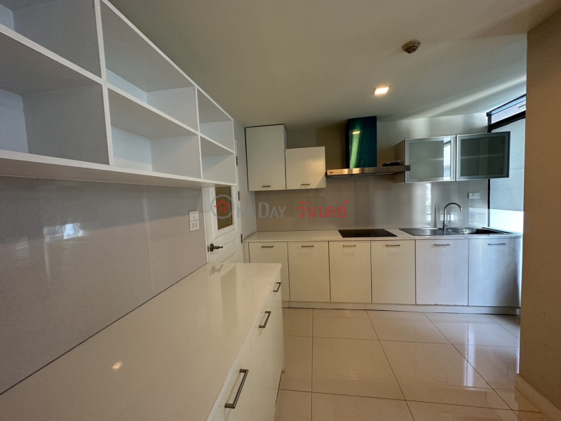 ฿ 50,000/ month, Condo for Rent: Romsai Residence - Thong Lo, 240 m², 3 bedroom(s)