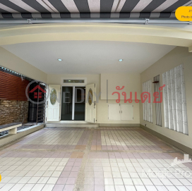 4 Bedroom Townhouse For Sale in Baan Klang Krung Grande Vienna Rama 3, Yan Nawa, Bangkok _0