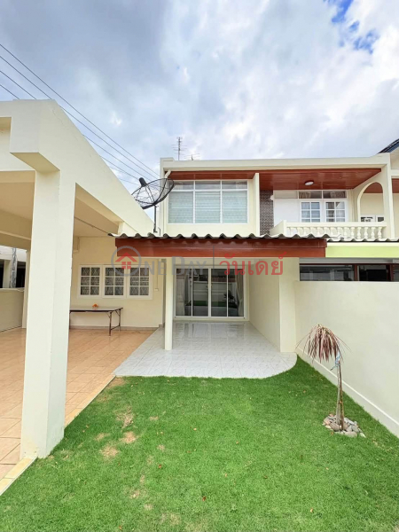 Retro-Style House for Rent in Pattanakarn 69, Pet Friendly Thailand | Rental | ฿ 28,000/ month
