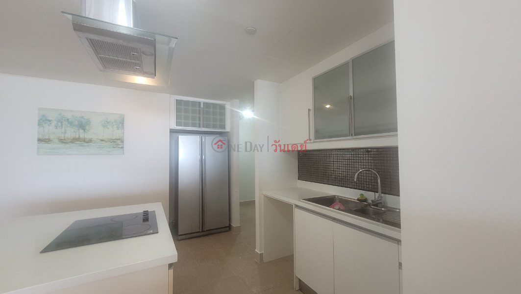 ฿ 50,000/ month, Beach front condo in 4th Floor