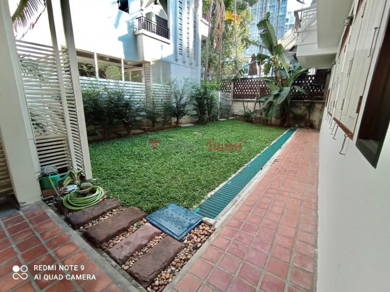 ฿ 120,000/ month, Single House in Compound closed BTS Prompong