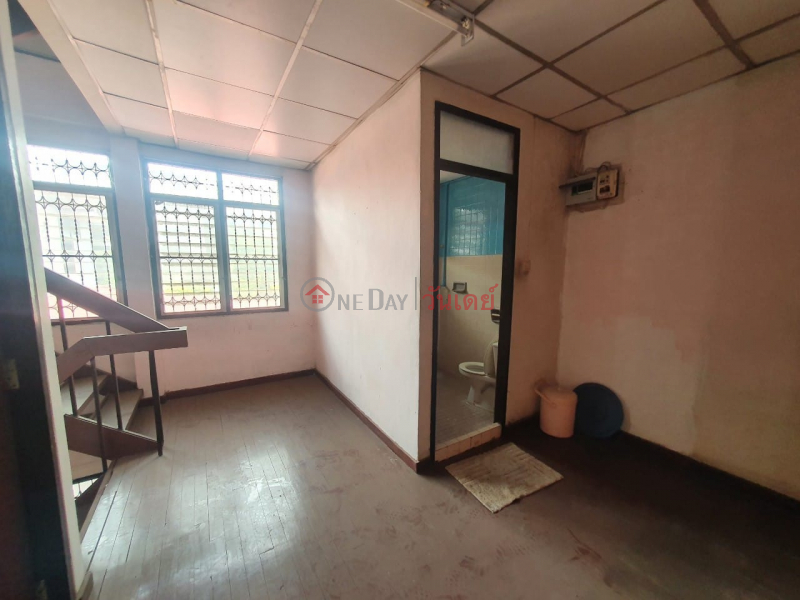 4-Bedroom Town House at Sukhumvit 71 for Renovation Sales Listings