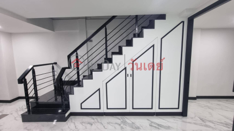 Townhouse for Rent: Townhouse Suk 26-, 216 m², 6 bedroom(s) - OneDay_0