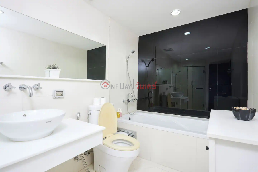 ฿ 8.5Million | The Address 2 Beds 2 baths Sukhumvit 42