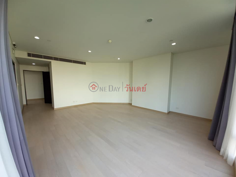 Unfurnished 3-Bedroom Park Chidlom F2 Type รายการเช่า