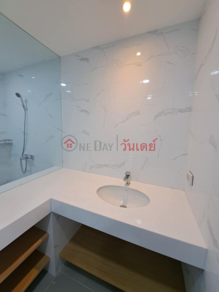 ฿ 65,000/ เดือน | 2 Bedroom Duplex Unit - Fully furnished at Phromphong