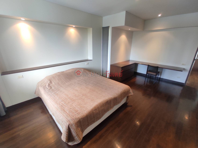 ฿ 100,000/ month Apartment for Rent: Ruamrudee House, 235 m², 3 bedroom(s)