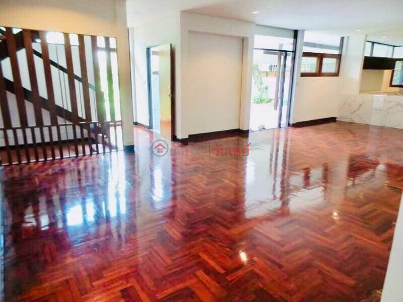 ฿ 100,000/ month, A single house with Lawn