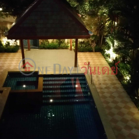 4 Bedroom House for Sale in Island View Residence Jomtien Pattaya _0