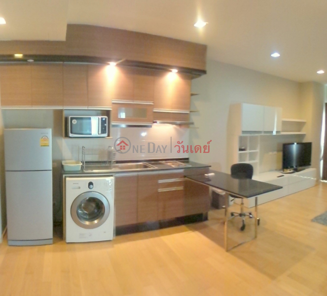 Property Search Thailand | OneDay | Residential, Rental Listings | Condo for Rent: Noble Revolve Ratchada, 75 m², 1 bedroom(s)