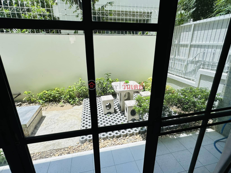 Others for Rent: Townhome, 350 m², 4 bedroom(s) Rental Listings