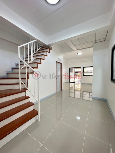 Selling price 2,990,000 baht 2-storey semi-detached house Sales Listings