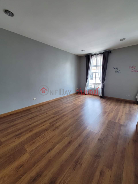 Townhouse for Rent: Baan Klang Krung Sathon-narathiwas, 300 m², 3 bedroom(s) Rental Listings