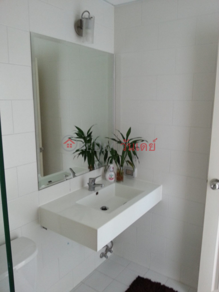 Condo for Rent: Supalai River Place, 54 m², 1 bedroom(s) Rental Listings