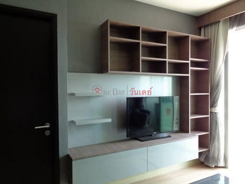 Condo for Rent: Sky Walk Condominium, 60 m², 2 bedroom(s) Rental Listings