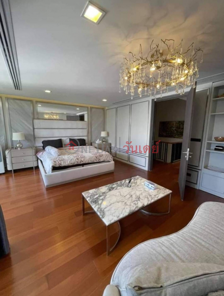 ฿ 250,000/ month | 4 Bedroom Luxury Town Home at Quarter 31