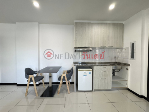 Pet-Friendly 1-Bedroom Condo for Sale in Pratumnak Soi 4 _0