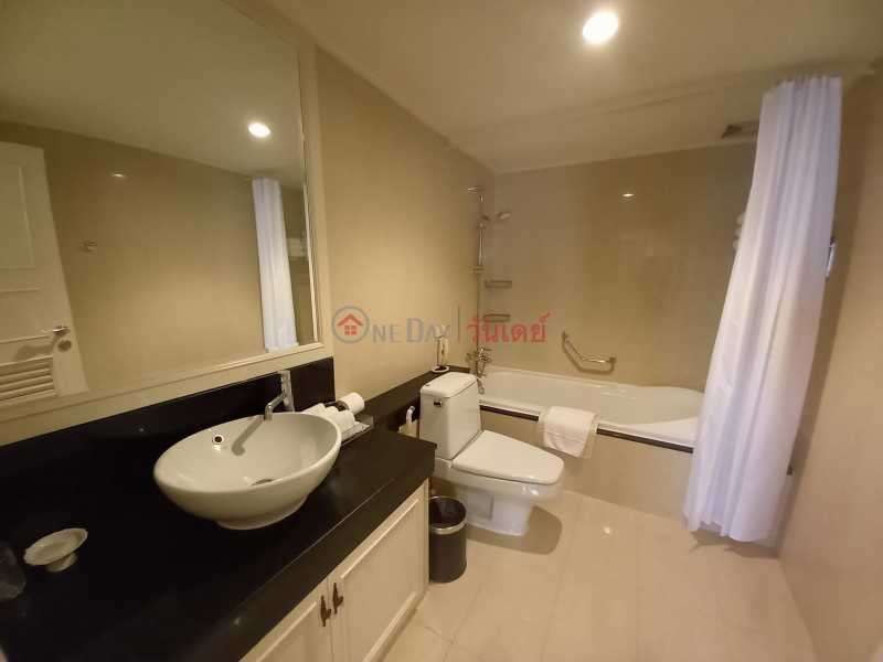 Sukhumvit 10 Rental Listings (TRI-6402)