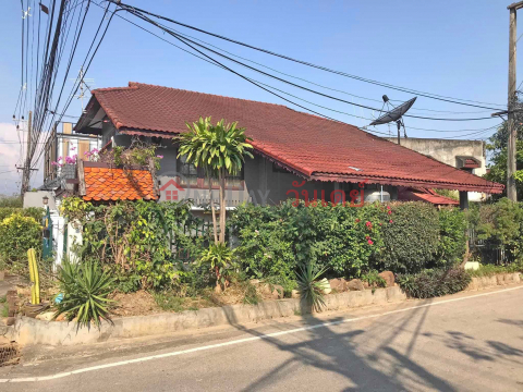 A house for rent near 89 Plaza at Chiang Mai _0