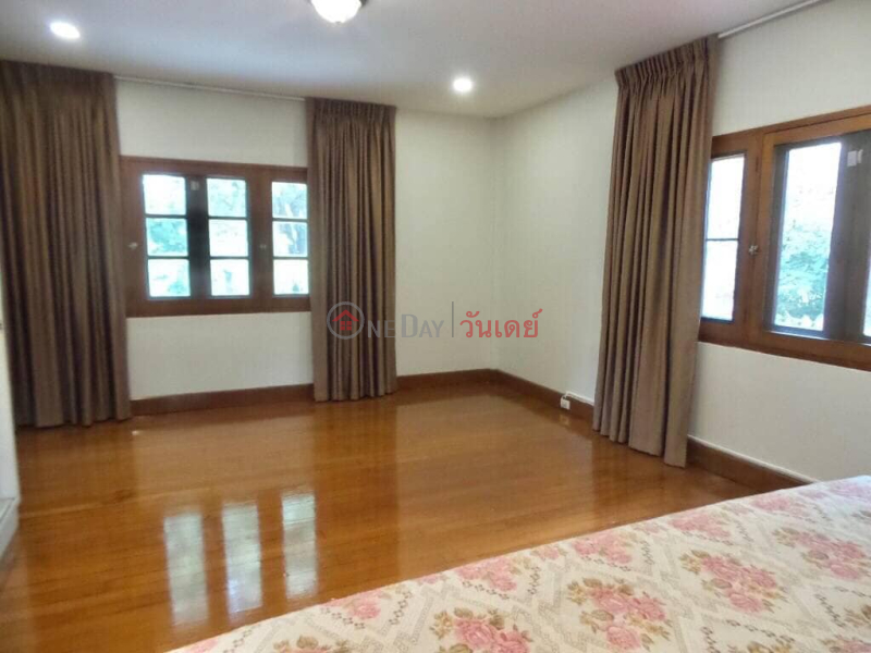 Single House with Garden (Just Renovated) ประเทศไทย เช่า, ฿ 150,000/ เดือน