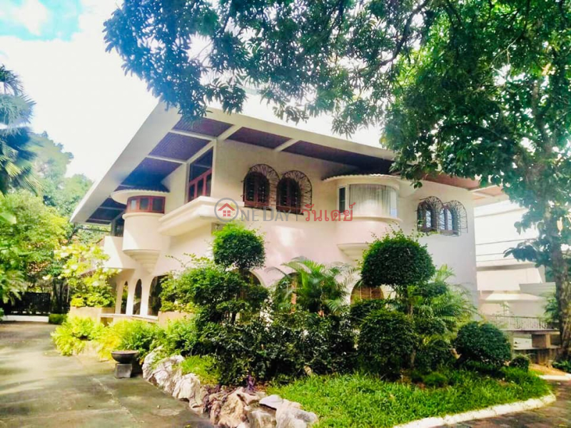 2-Storey Detached House Near Ekamai รายการเช่า (TRI-TP0001164)