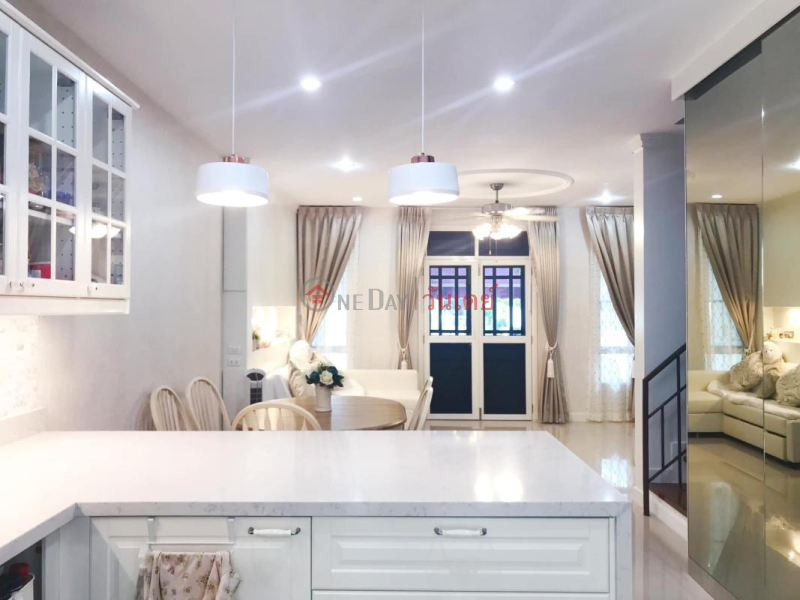 ฿ 89,000/ เดือน | อื่นๆ สำหรับ เช่า: Townhome, 200 ตร.ม., 3 ห้องนอน