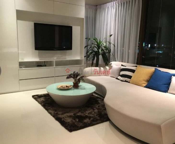 Condo for Rent: The Emporio Place, 46 m², 1 bedroom(s) Rental Listings