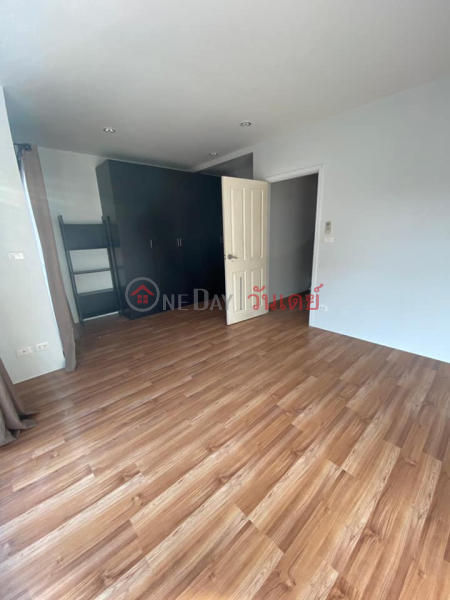 Others for Rent: Townhome, 230 m², 3 bedroom(s) Rental Listings