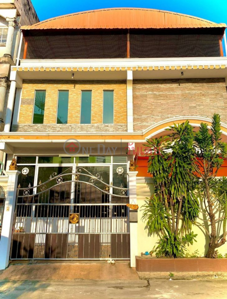 ฿ 8.5Million, Town house 3 stories 2 Beds 2 Baths Bang Kruai District