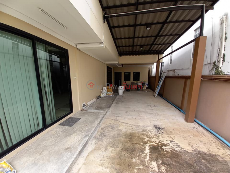 ฿ 60,000/ month Single House With Nice Garden Ekamai