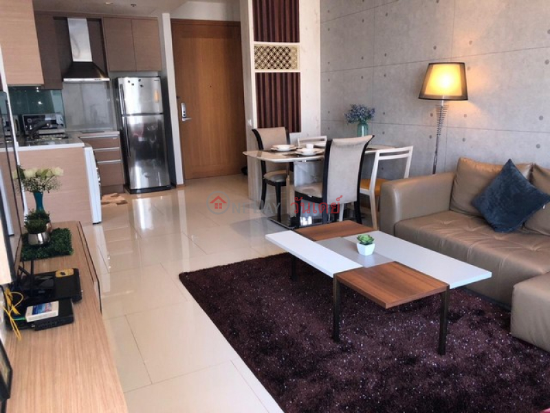 Condo for Rent: The Emporio Place, 42 m², 1 bedroom(s) Rental Listings