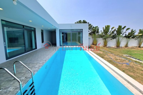 3 beds and 4 baths Modern Pool Villa Pattaya _0