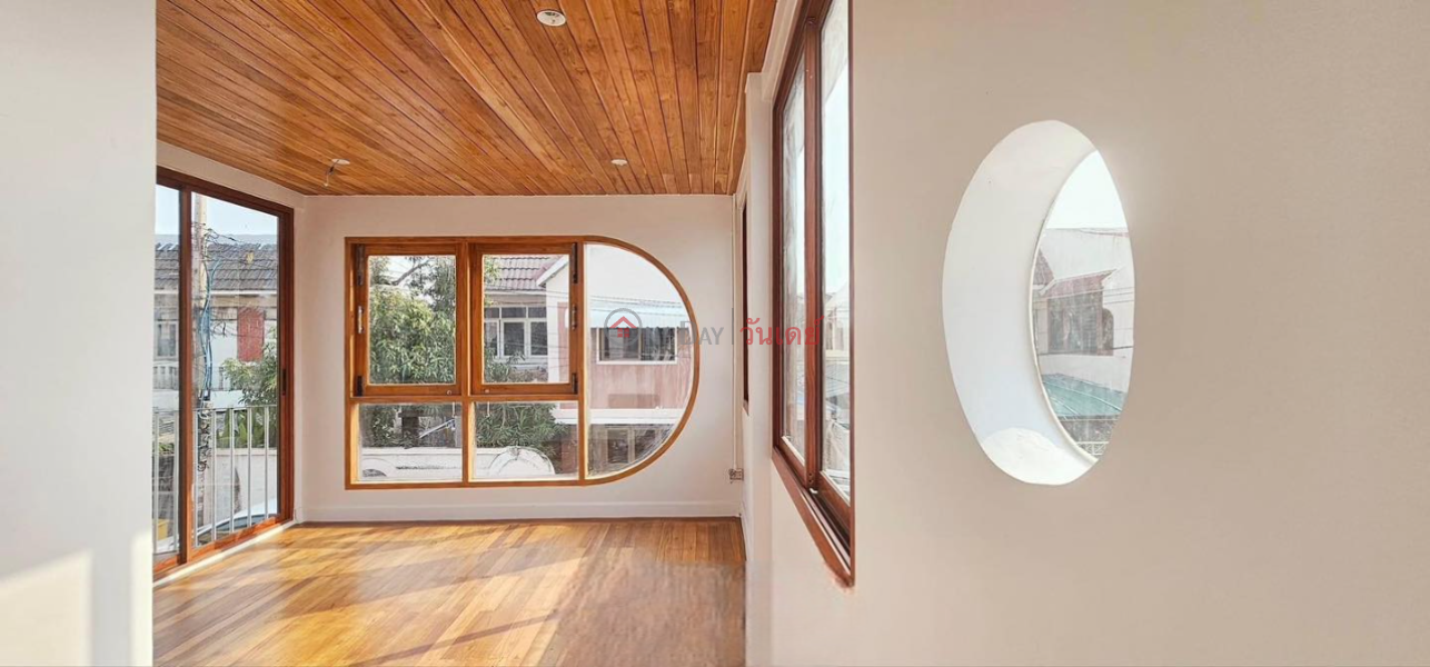 ฿ 8.3Million | Modern Vintage 3 Beds 4 Baths Soi Sukhumvit 77