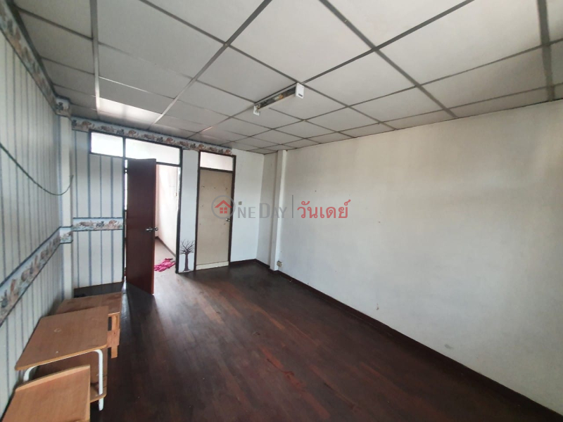 4-Bedroom Town House at Sukhumvit 71 for Renovation รายการขาย